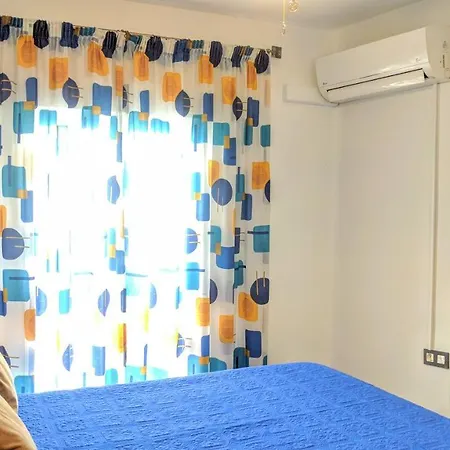 Apartment Los Canos II - Calm Home - Option Cheap Parking